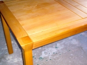 Tischplatte aus Holz im Detail