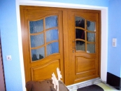 Zweiflügelige Haustür aus Holz