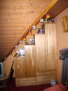 Einbauschrank unter der Dachschräge